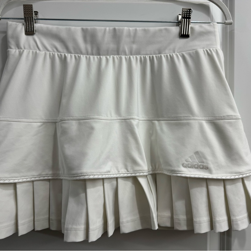 White adidas tennis skirt with ruffle